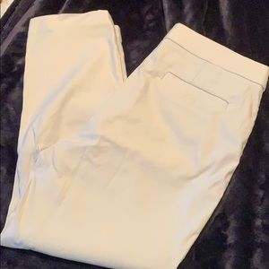 Elle pull on work pant capri